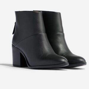 Nisolo back zip waterproof black ankle boots. Size 7.5.